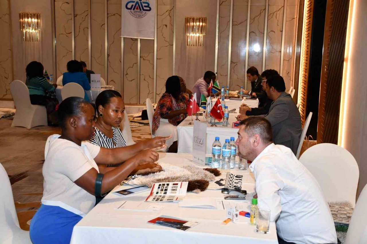 Gaziantepli halıcılar Tanzanya’da