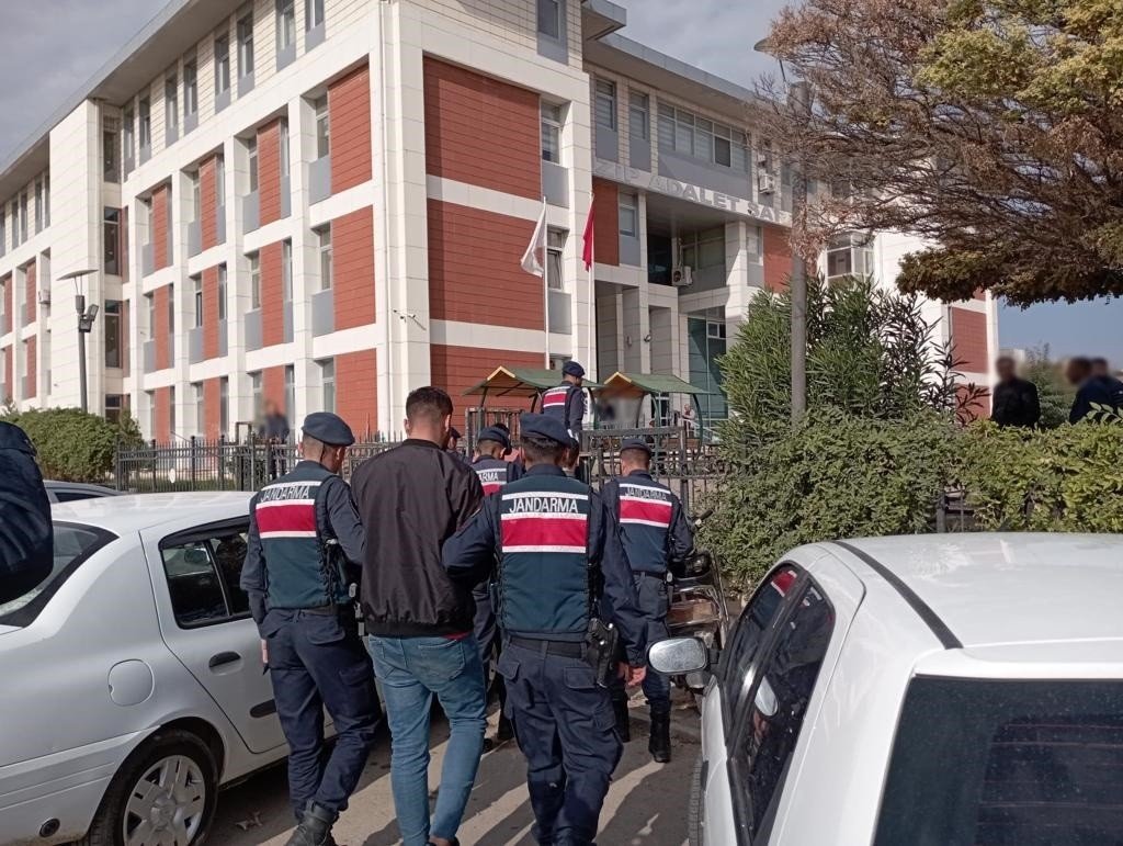 Gaziantep’te 1,5 milyon liralık kaçak teknolojik ürün ele geçirildi