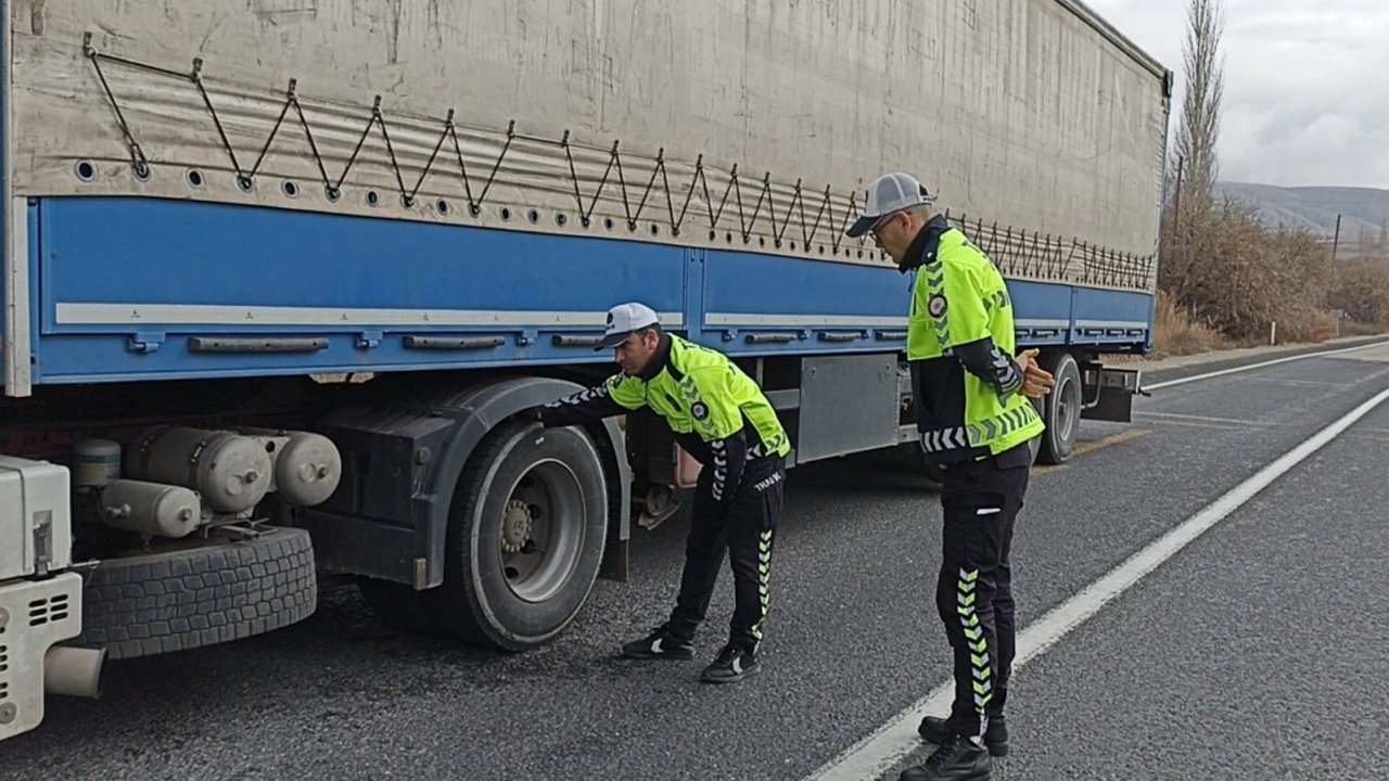 Sivas’ta lastikler denetlendi