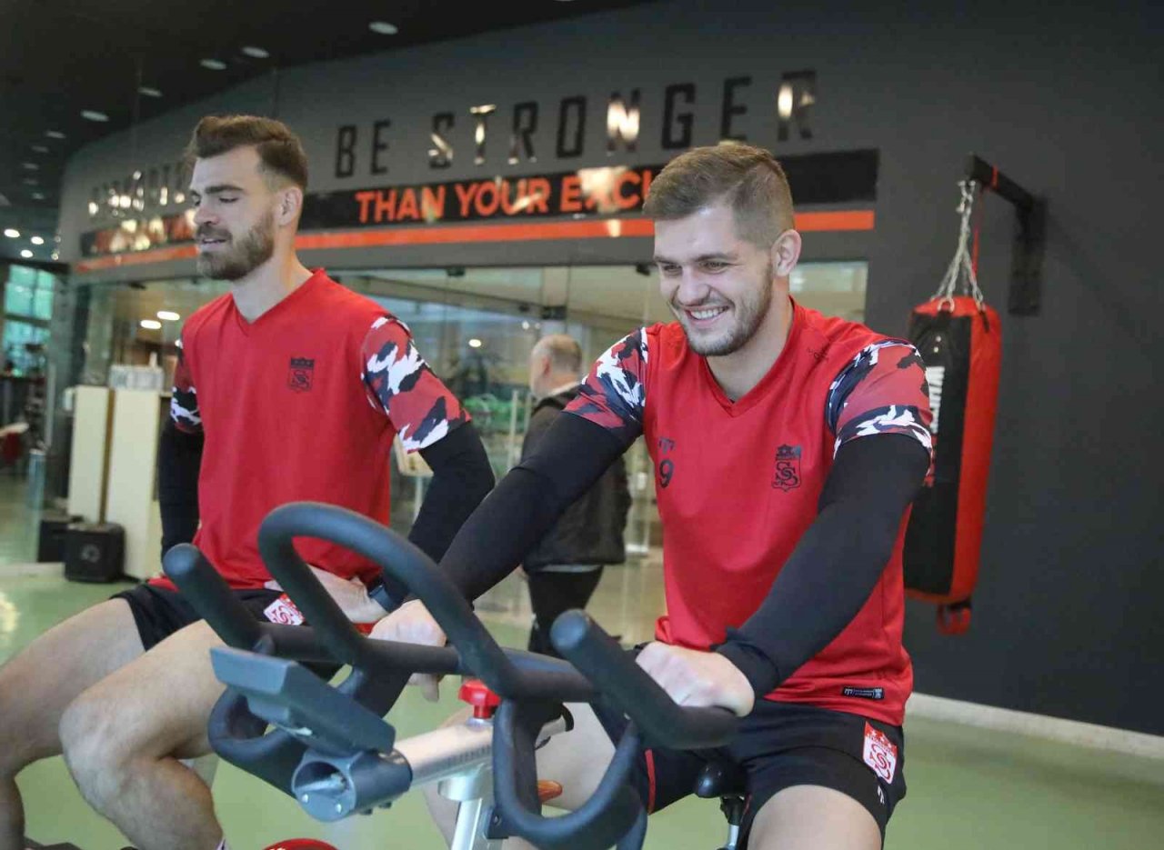 Sivasspor salonda çalıştı