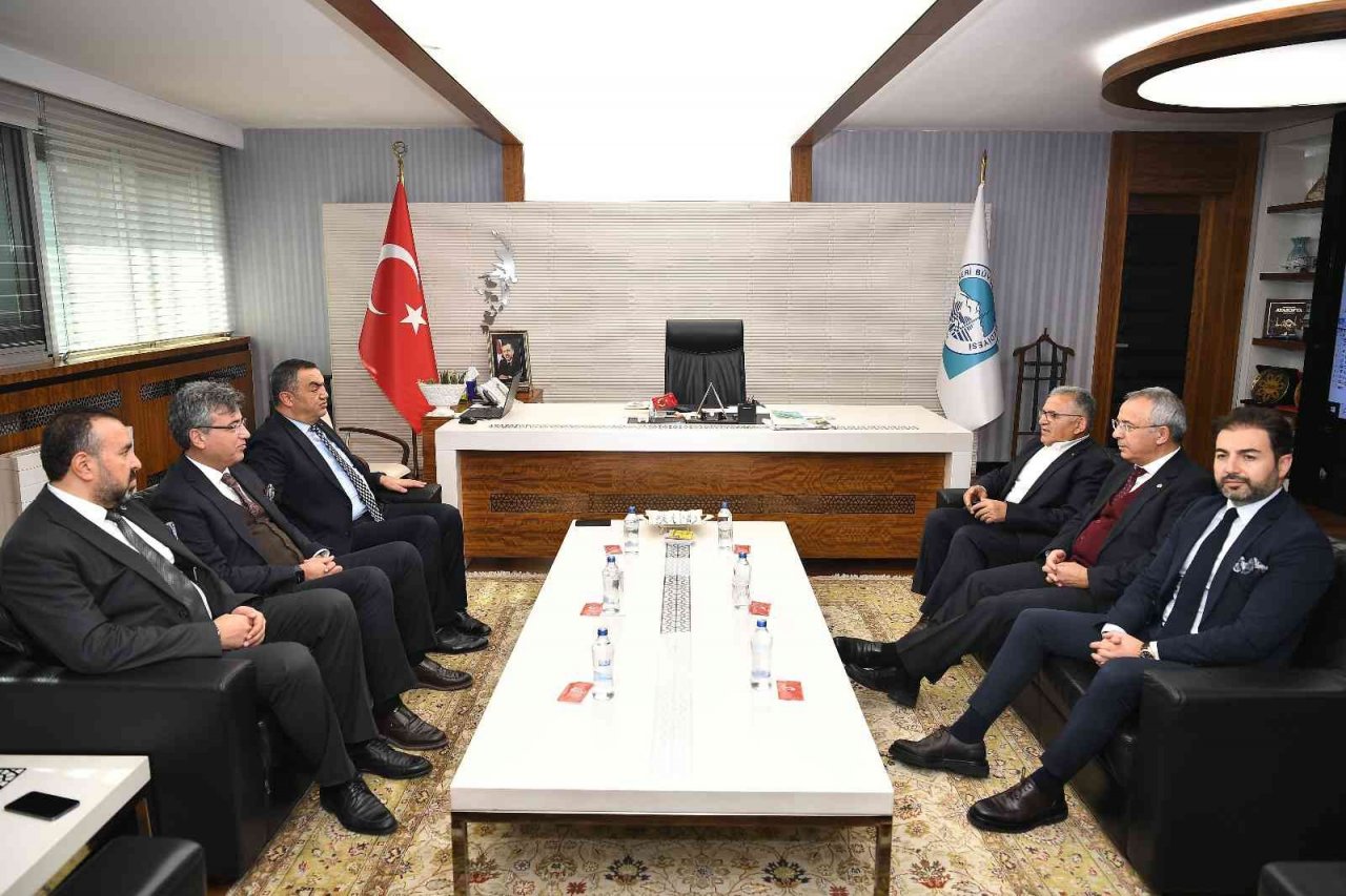 Başkan Büyükkılıç, KAYSO heyetini kabul etti