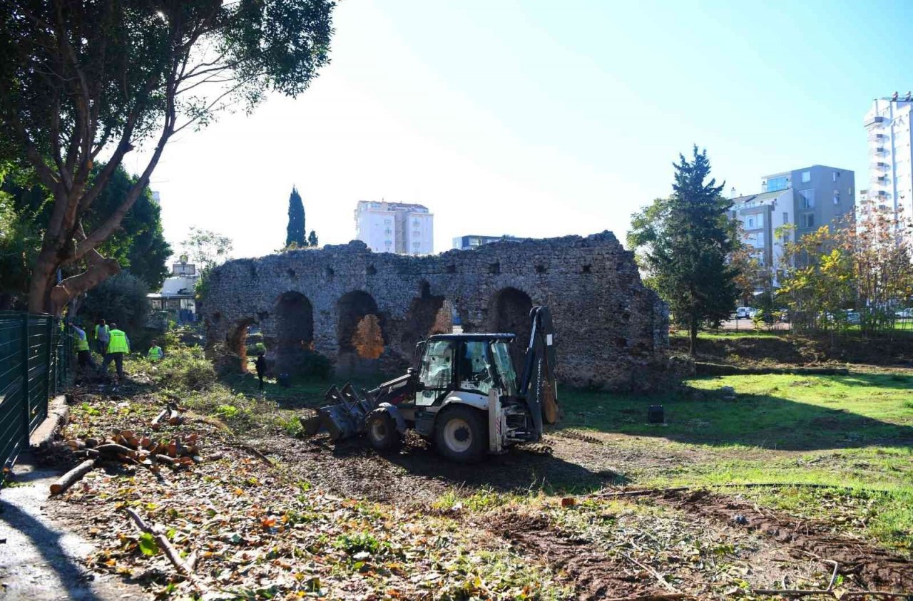 Konyaaltı’ndaki Roma Hamamı yenilenmeye hazırlanıyor