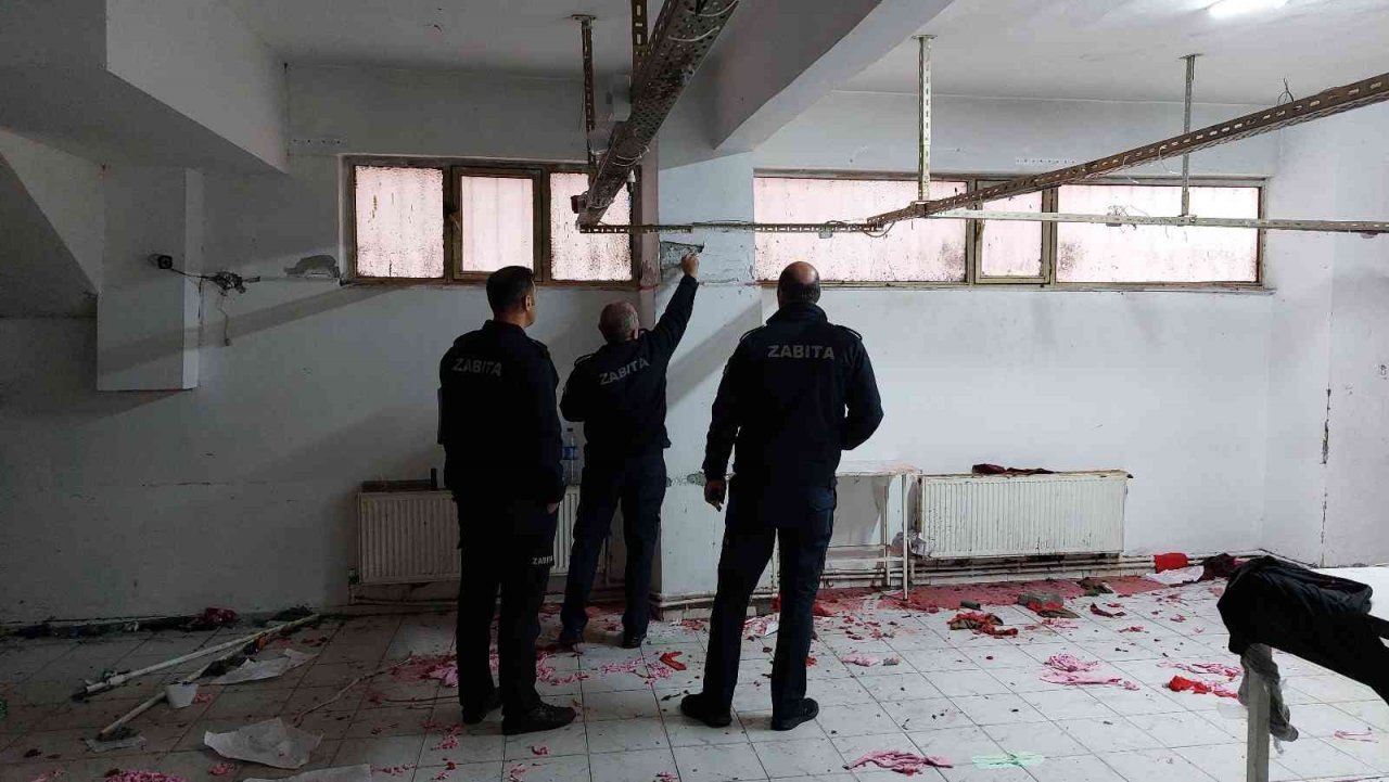 Küçükçekmece’de 24 yıllık binanın kolonları patladı