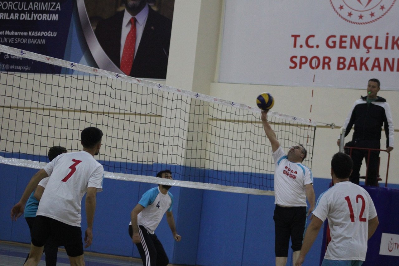 Kula Kaymakamlığı voleybol turnuvasında anlamlı mesaj