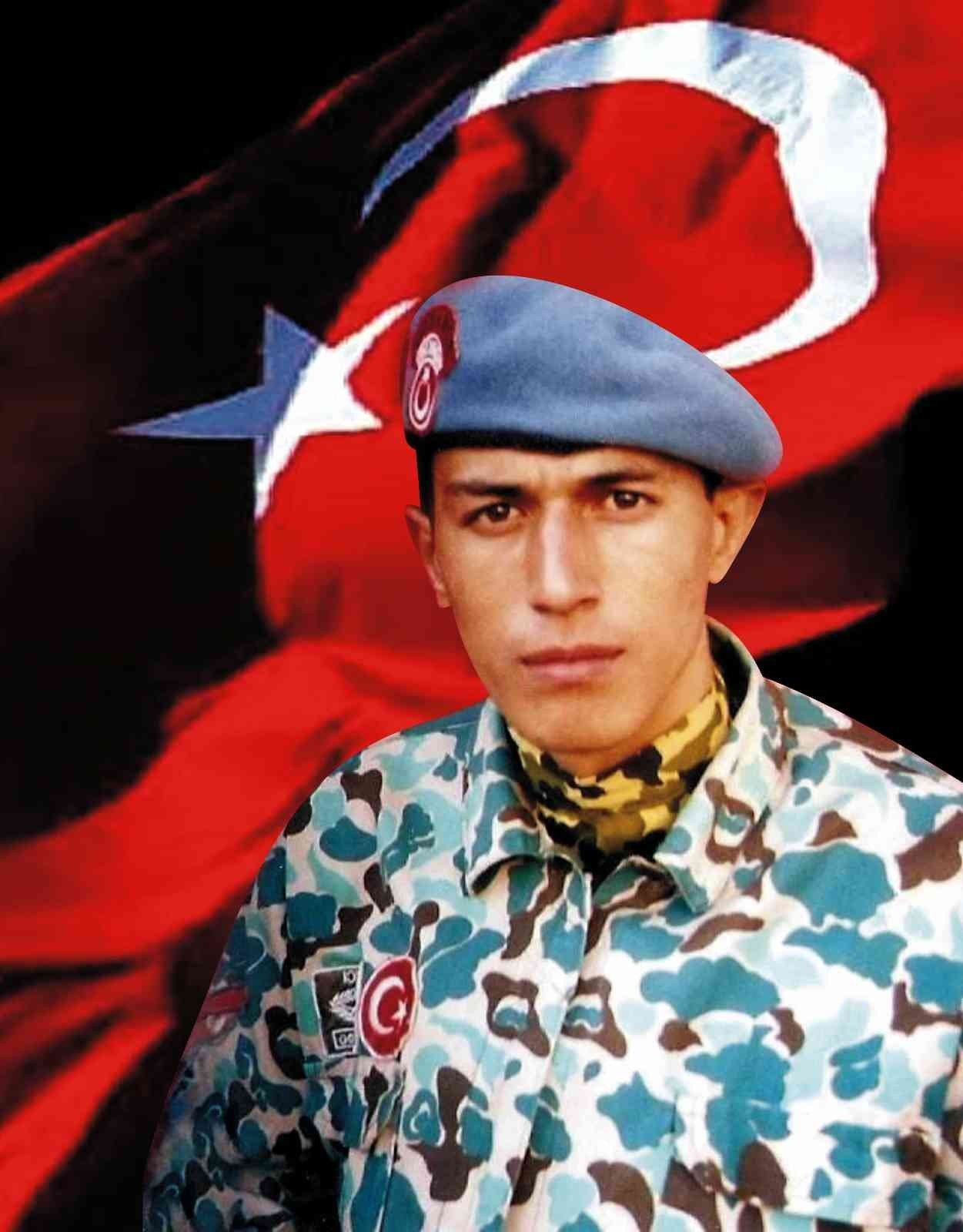 Şehadetinin 19’uncu yılında memleketi Turgutlu’da anıldı