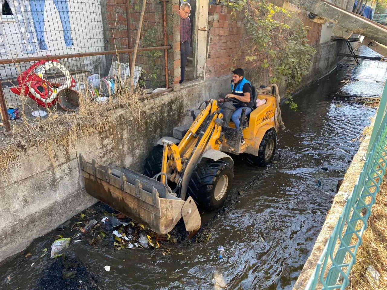 MASKİ: “Dere yataklarını çöplük olarak kullanmayın”