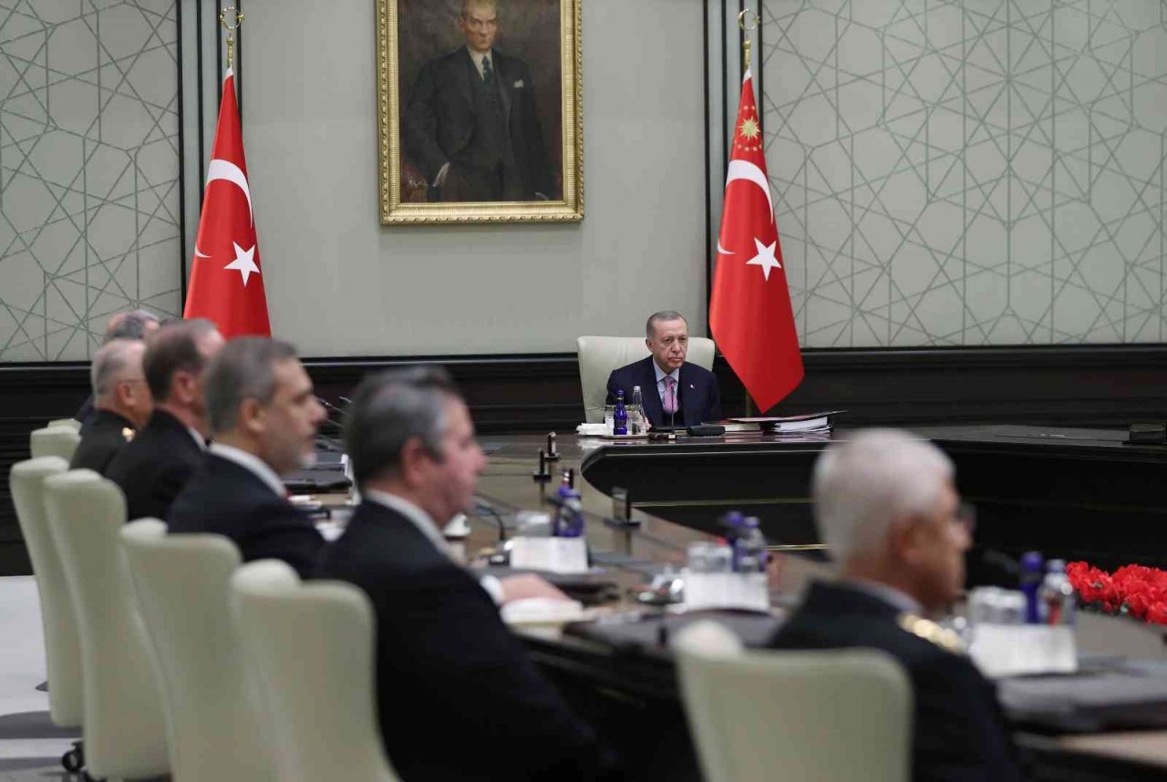Milli Güvenlik Kurulu (MGK), Cumhurbaşkanı Recep Tayyip Erdoğan’ın başkanlığında Cumhurbaşkanlığı Külliyesinde toplandı.