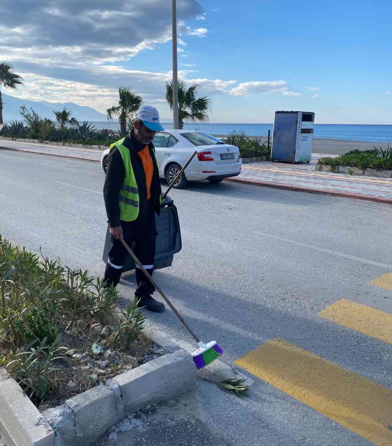 Samandağ’da temizlik çalışması