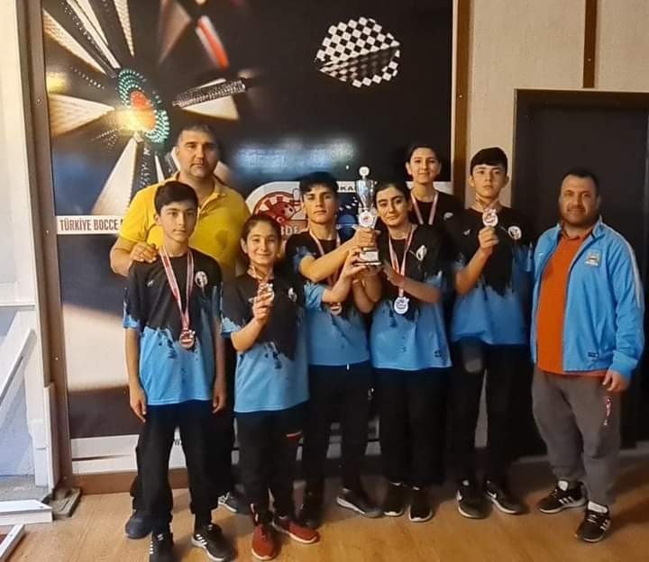 Denizlili dartçılar şampiyonada dereceleri kaptırmadı