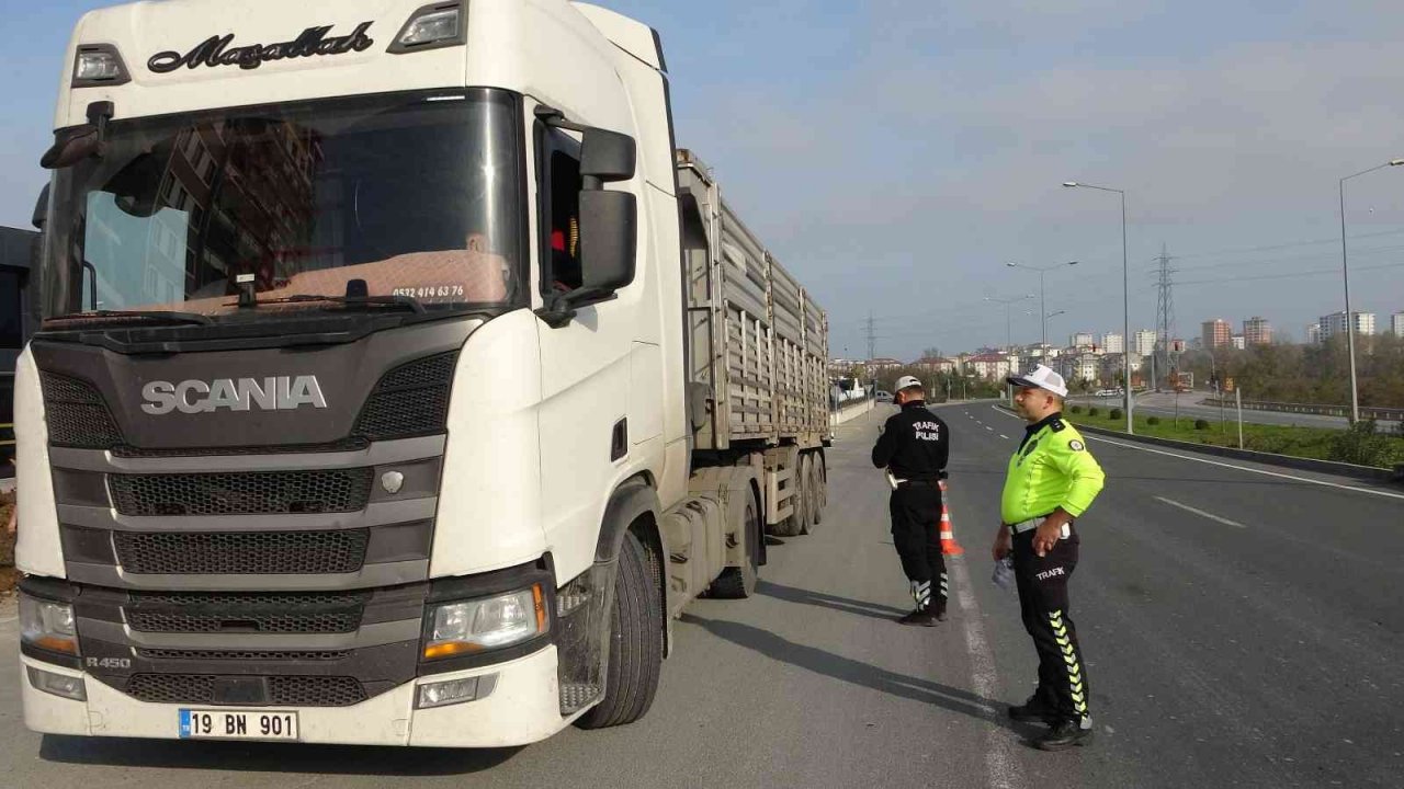 Trafikte zorunlu kış lastiği denetimleri başladı