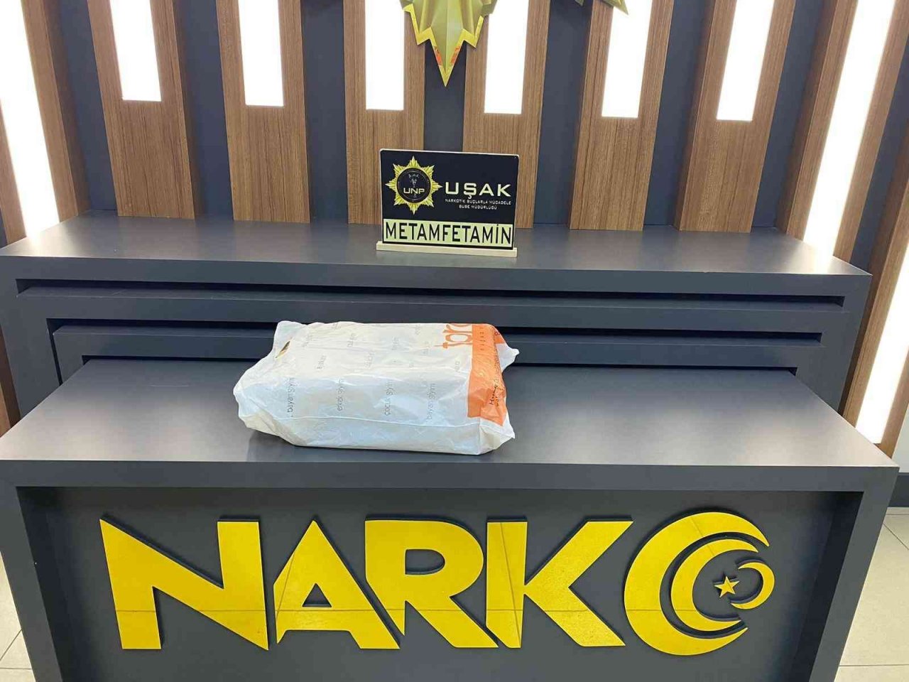 Uşak’ta 1 milyon liralık uyuşturucuyla yakalanan şüpheli tutuklandı