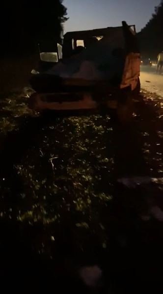 Arızalanan kamyonetine bakarken minibüsün çarptığı adam hayatını kaybetti