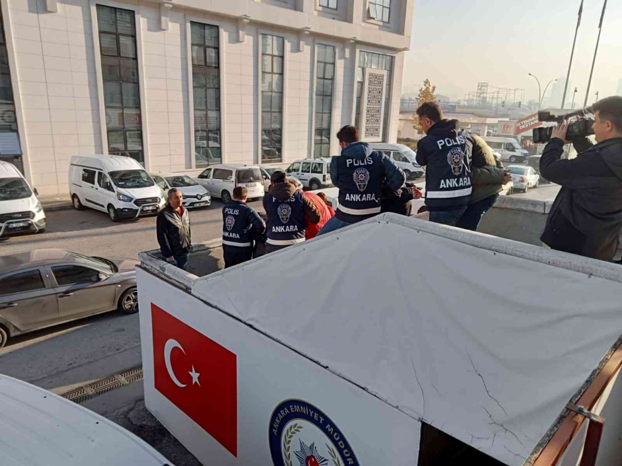 FETÖ ihracı astsubayın fuhuş çetesinin elebaşı olduğu ortaya çıktı