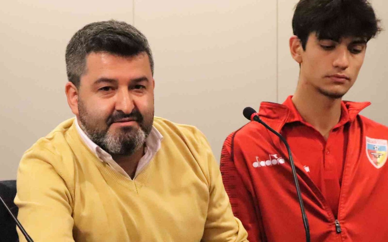 Taraftara kızan Başkandan tepki; “Kulübün anahtarını muhtara mı teslim edeyim”