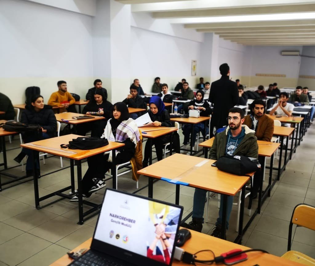 Diyarbakır’da 5 bin 454 kişiye uyuşturucuya karşı eğitim verildi