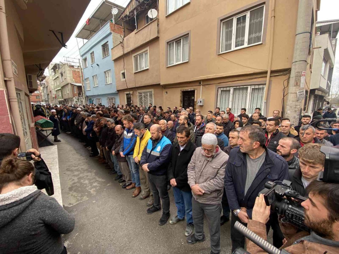 Düşen uçakta hayatını kaybeden Burcu Sağlam son yolculuğuna uğurlandı