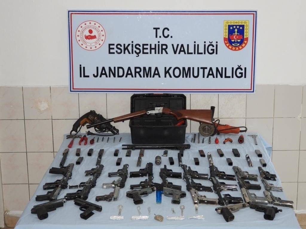 Jandarma ilk 10 ayda 278 şüpheliyi yakaladı