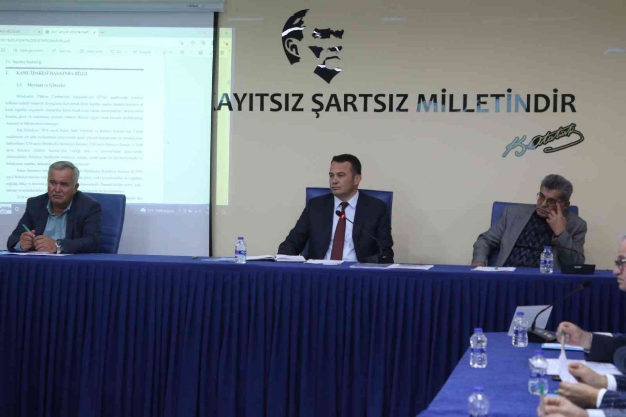 Kaş Belediyesinde aralık ayı meclis toplantısı yapıldı