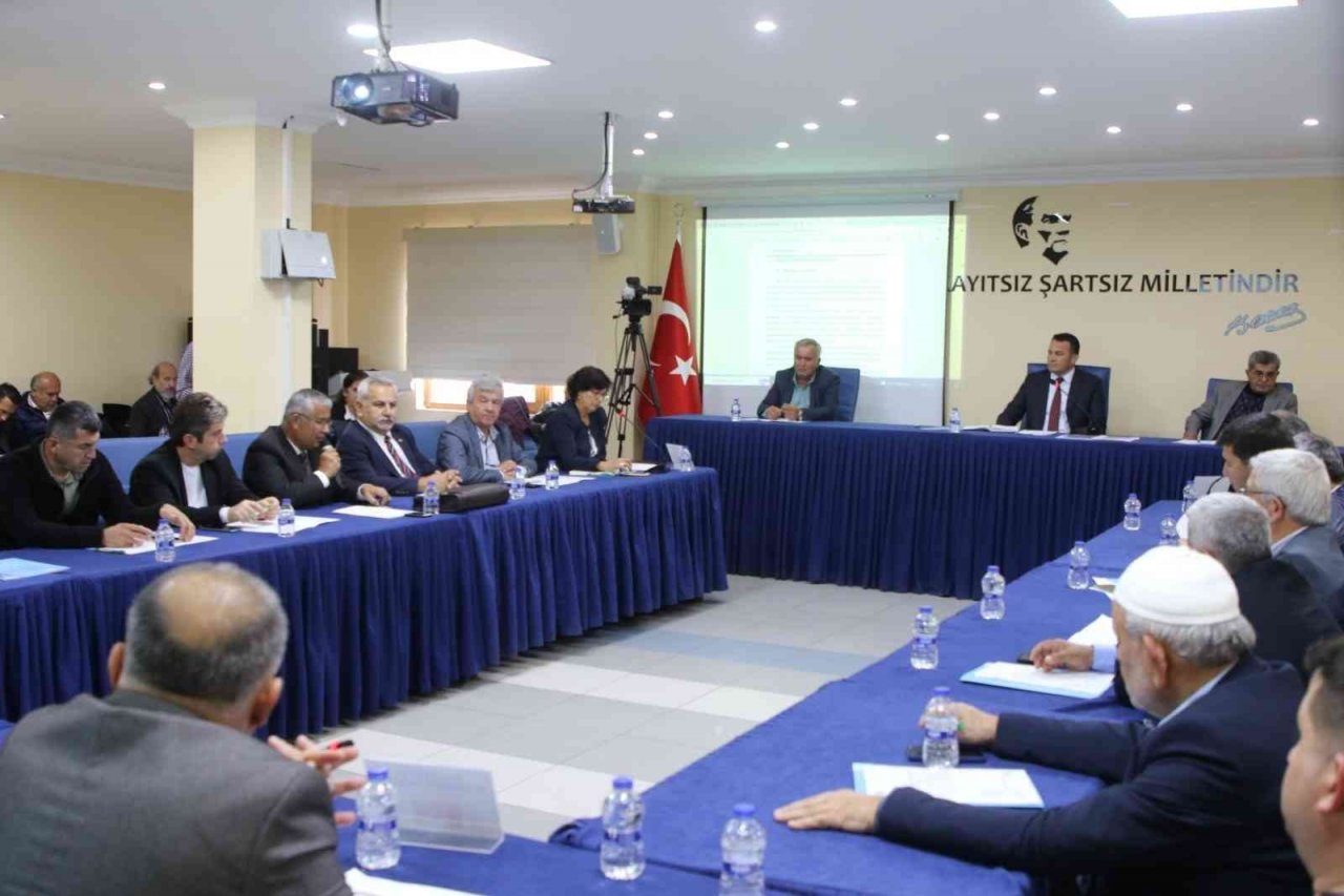 Kaş Belediyesinde aralık ayı meclis toplantısı yapıldı