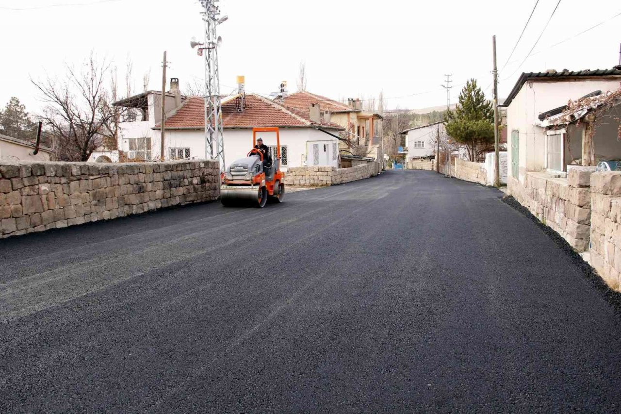 Bünyan’da Cami Kebir ve Sağlık Mahalleleri Asfalta Kavuşuyor