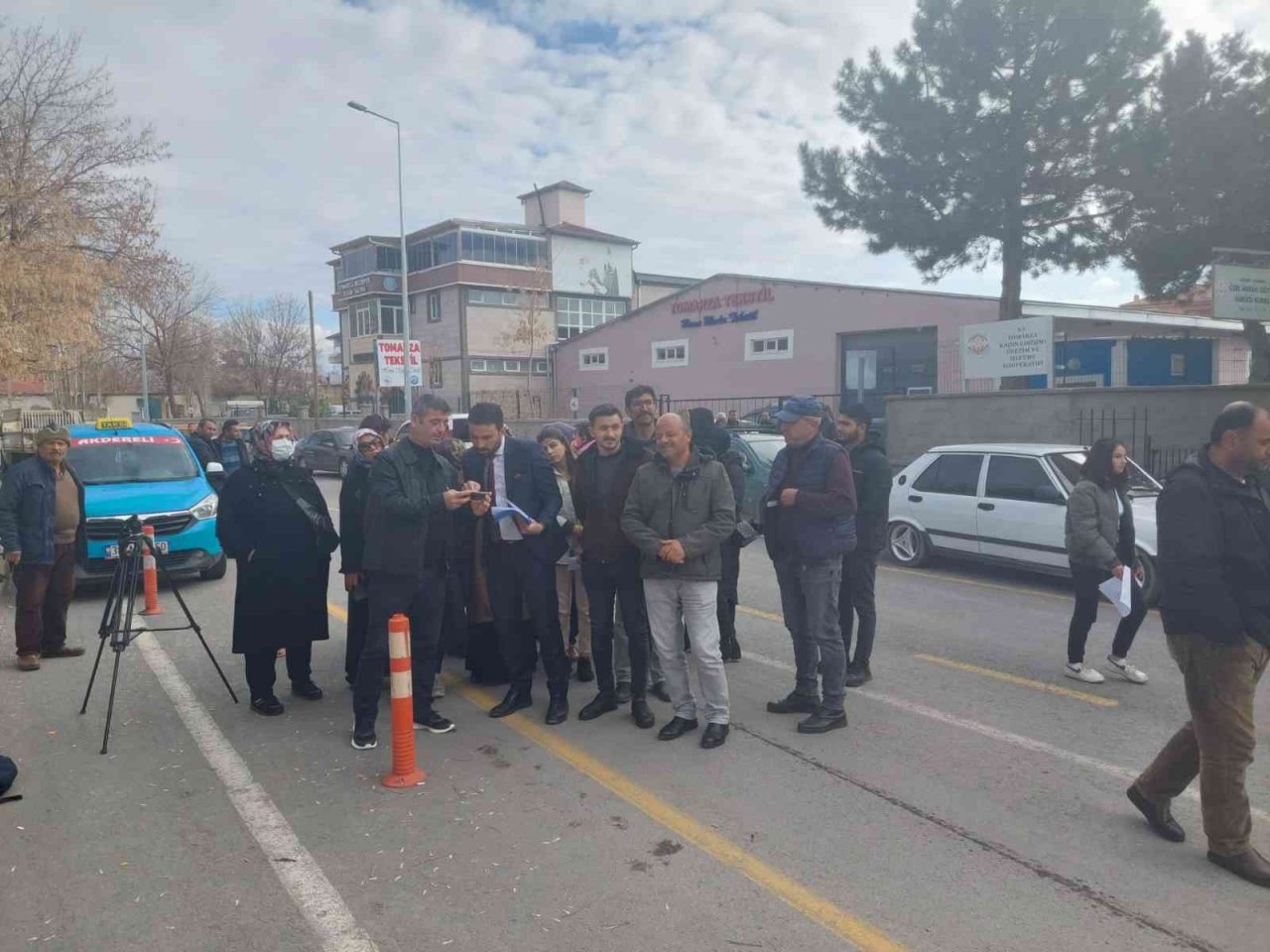 Maaşlarını alamayan fabrika işçilerinden suç duyurusu