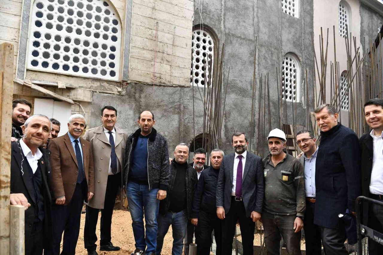 Elmasbahçeler Merkez Camii’ne yeni minare