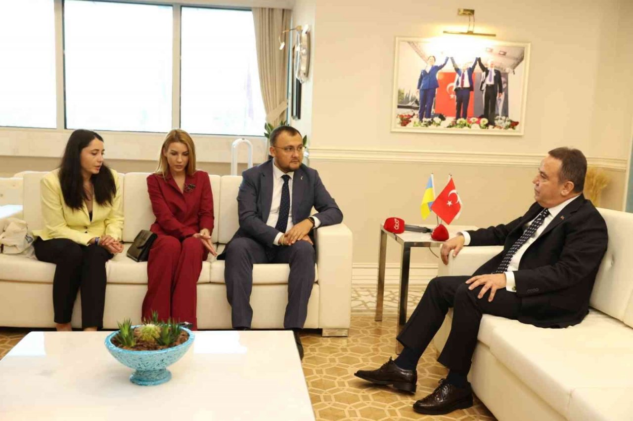 Ukrayna büyükelçisinden Başkan Böcek’e ziyaret