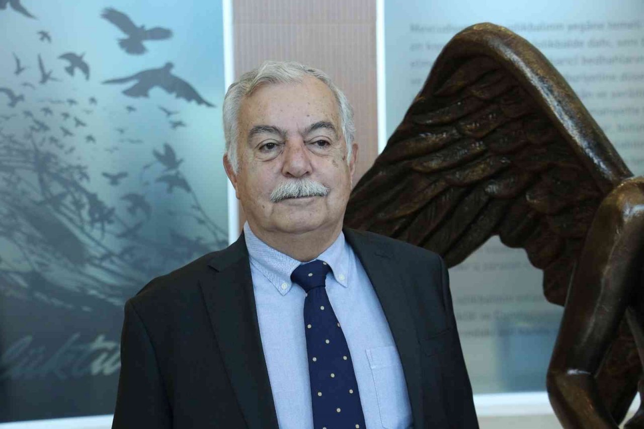 Prof. Dr. Gürel: “Yunanistan geçmişte Avrupa Birliğini dolandırmaya çalışan, sahtekarlık yapan bir devlet”