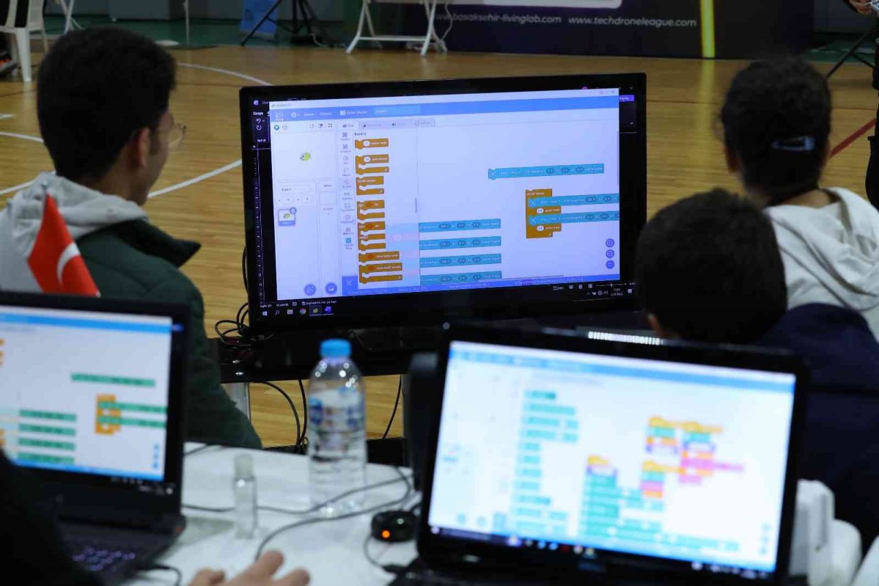 Başakşehir’de geleceğin dron pilotları yetişiyor