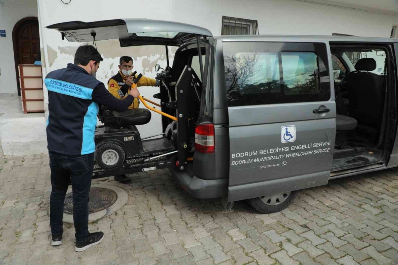 Bodrum Belediyesi verdiği desteklerle hayatları kolaylaştırıyor