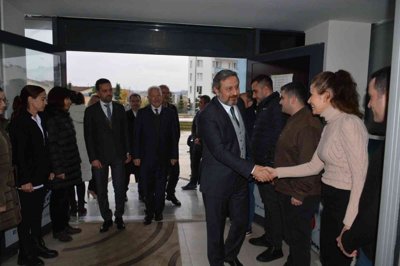 Kocaeli Milletvekili Mehmet Akif Yılmaz, Başkan Yılmaz’ı ziyaret etti