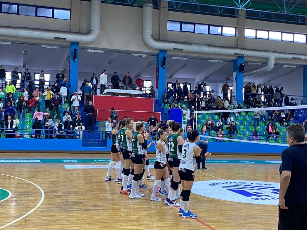 Bodrum’un İncileri, devreyi namağlup bitirdi