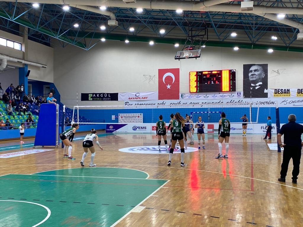 Bodrum’un İncileri, devreyi namağlup bitirdi