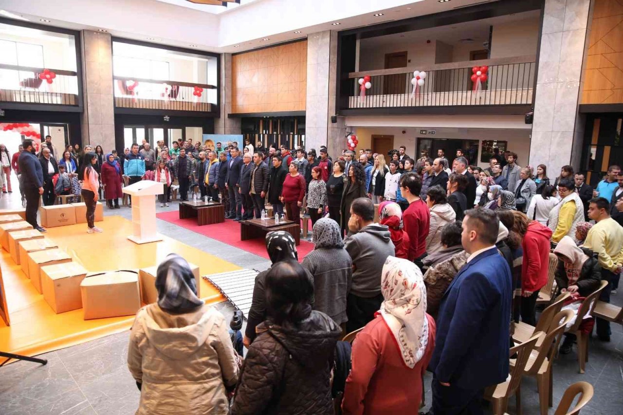 Özel sporculara anlamlı destek