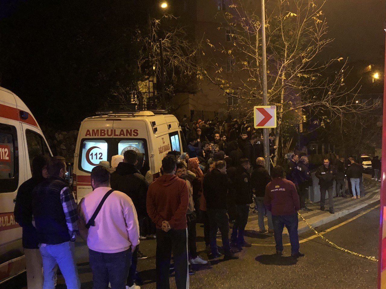 Üsküdar’da prefabrik üreten atölye alev aldı