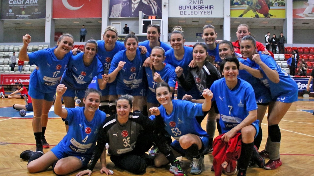 İzmir Büyükşehir Belediyesi hentbolda tur kapısını araladı