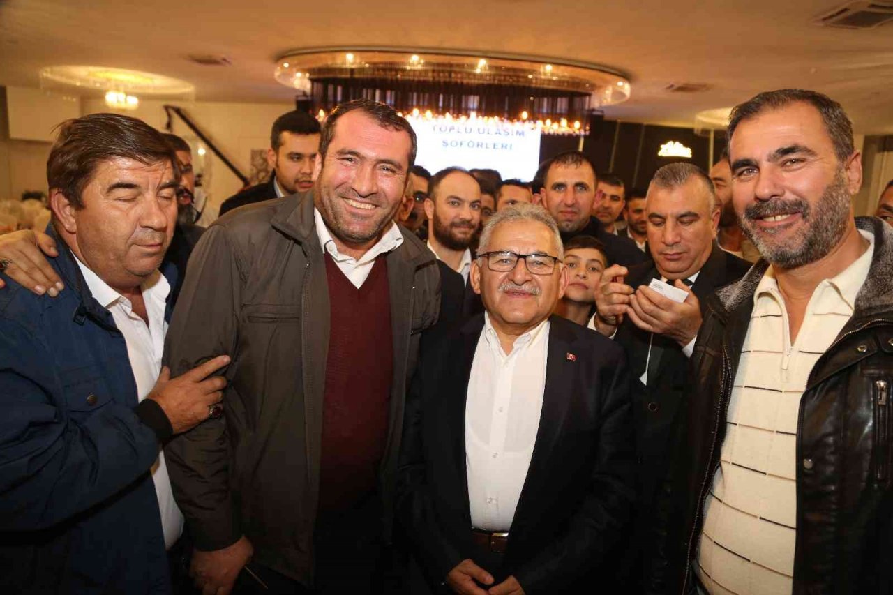 Başkan Büyükkılıç, toplu ulaşım şoförleri ile buluştu