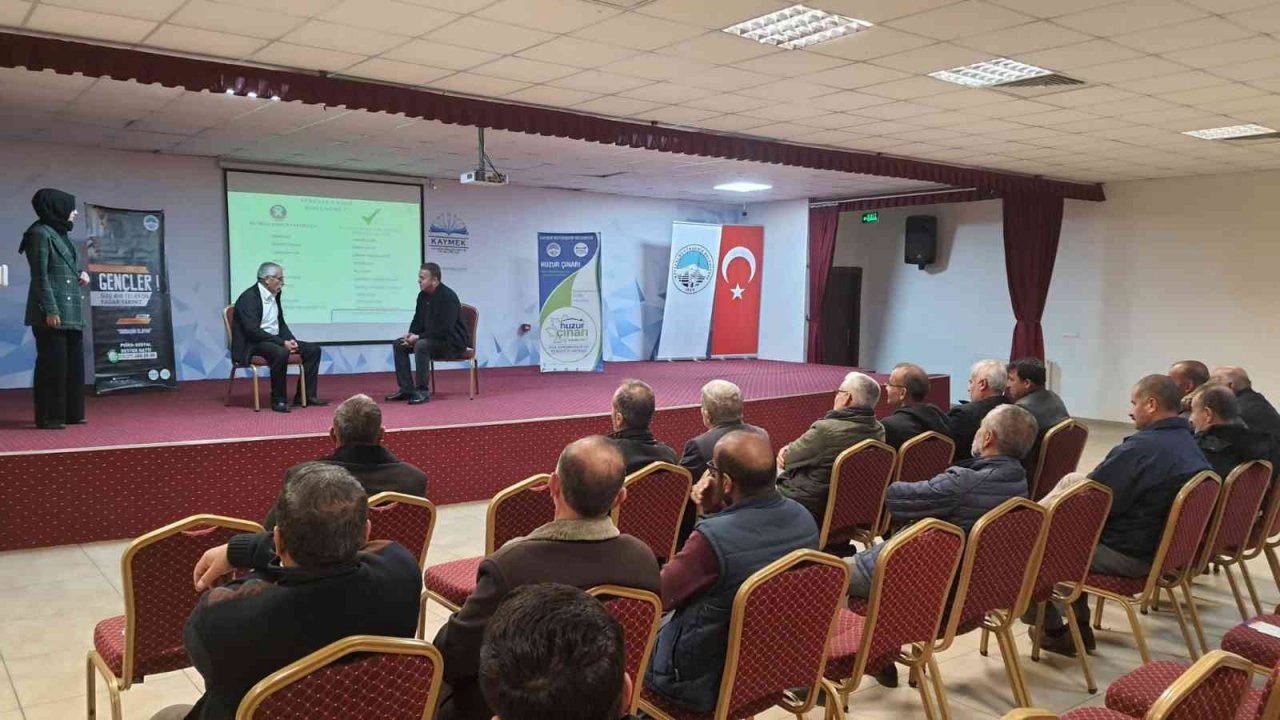 Büyükşehir’den 16 ilçede 714 muhtara eğitim