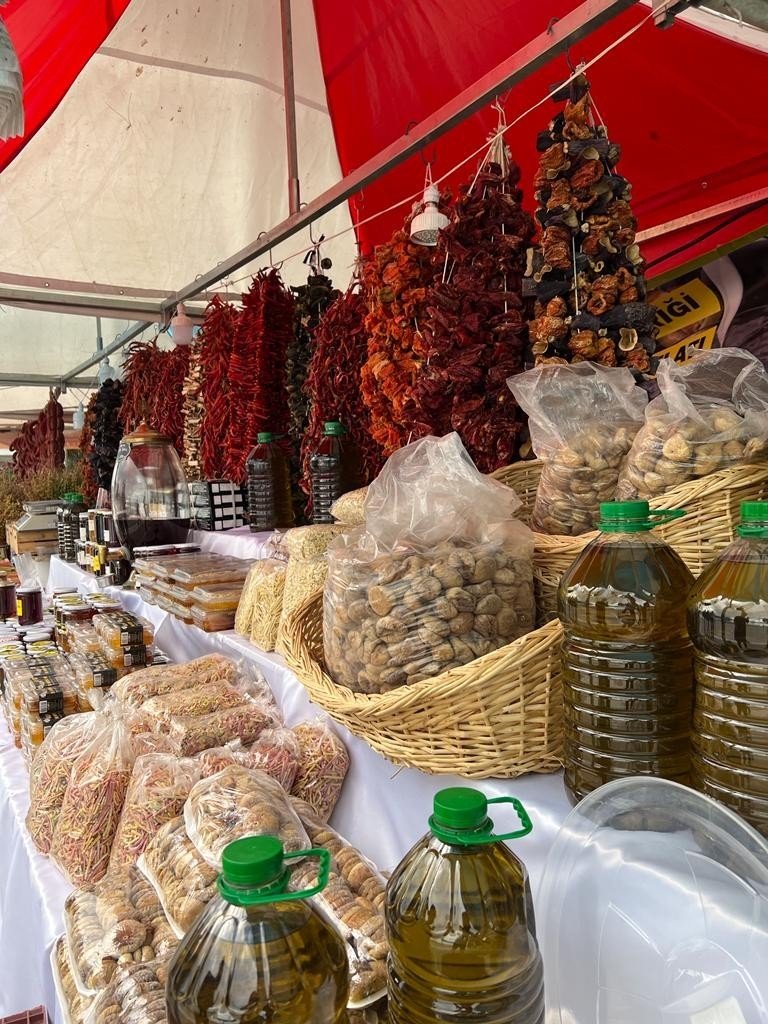 Köyceğiz’de çocuklara sirk gösterisi