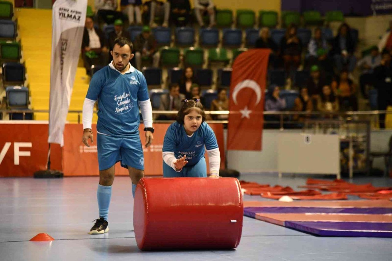 Vali Pehlivan: "Engelli kardeşlerimizin her zaman yanındayız"