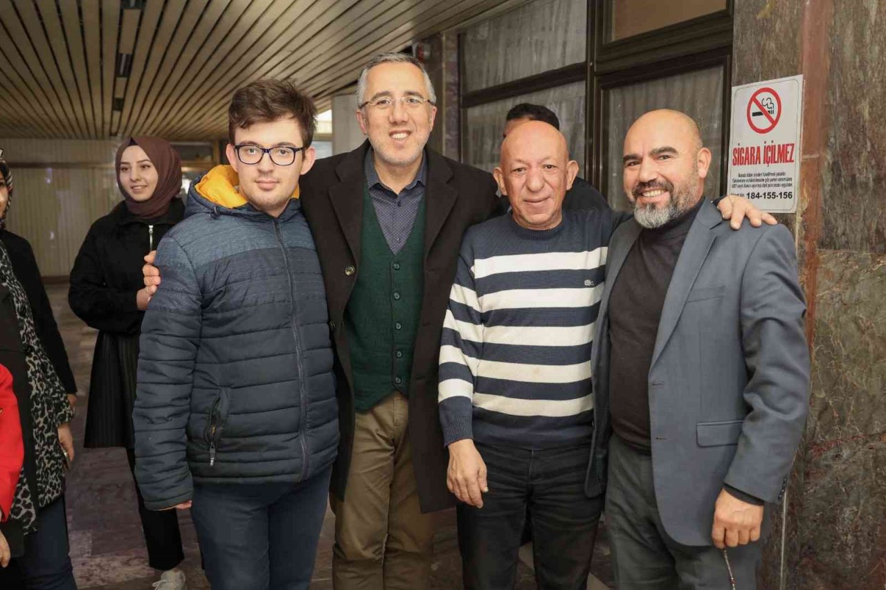 Nevşehir Belediye Başkanı Dr. Mehmet Savran özel insanlarla bir araya geldi