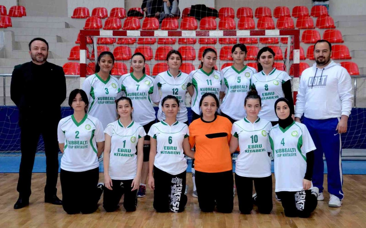 Okullar arası gençler Hentbol müsabakaları başladı