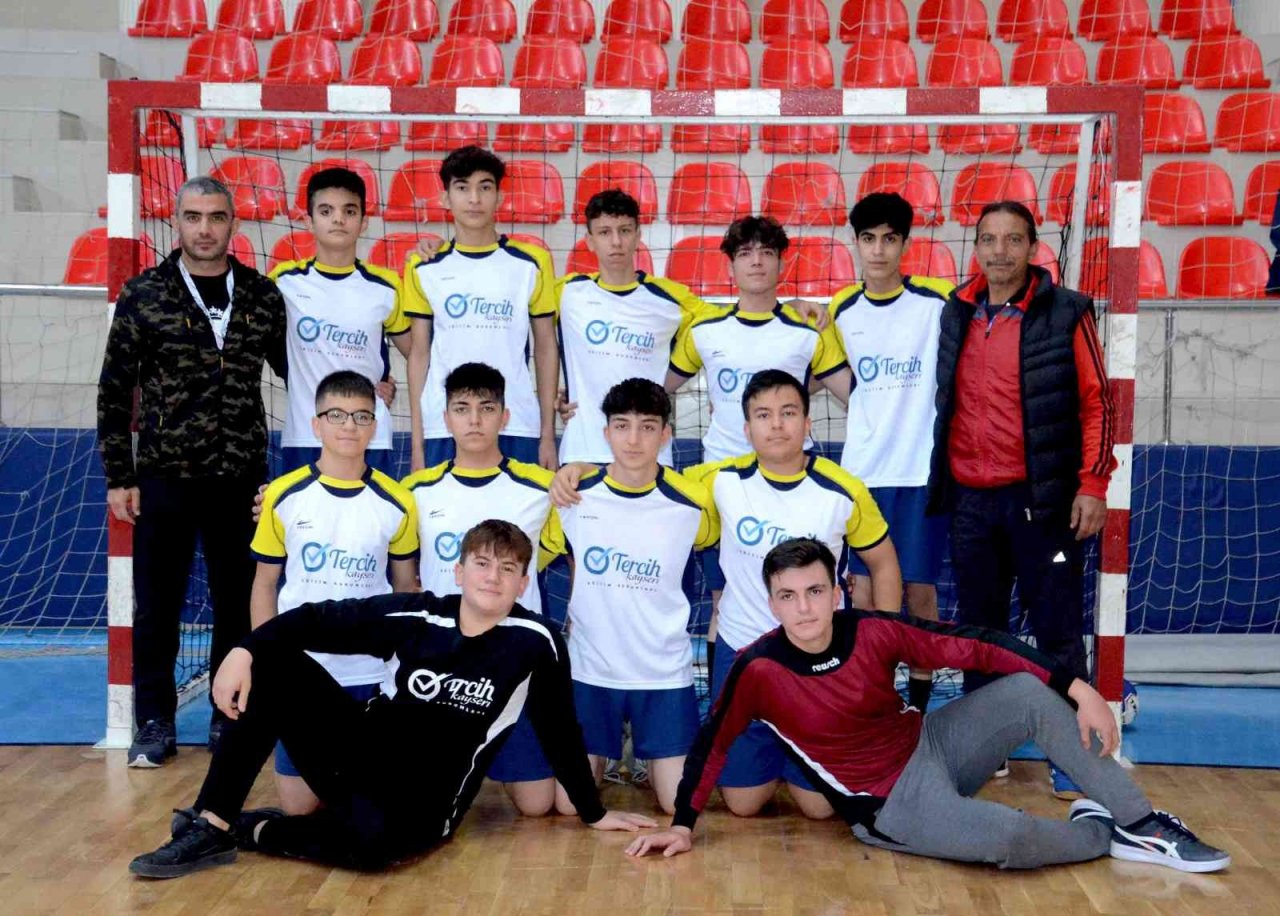 Okullar arası gençler Hentbol müsabakaları başladı