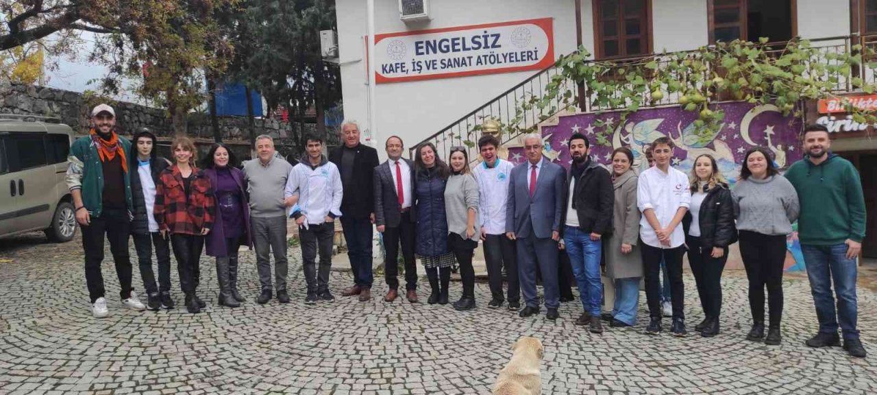 Selçuk’ta 3 Aralık Dünya Engelliler Günü nedeniyle anlamlı etkinlik