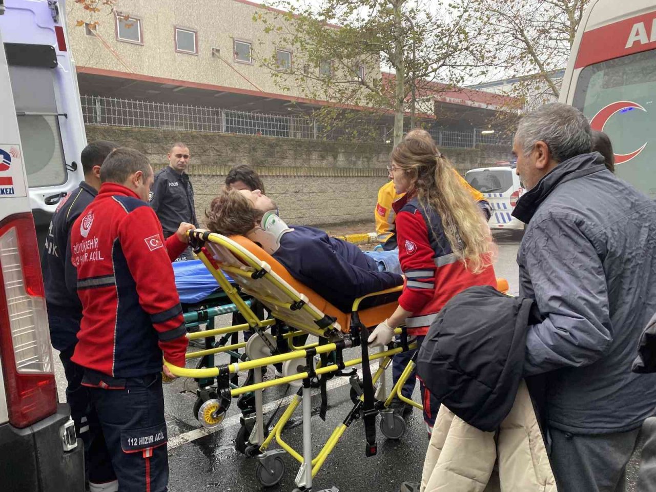 Ümraniye’de mobilya imalathanesinde korkutan yangın