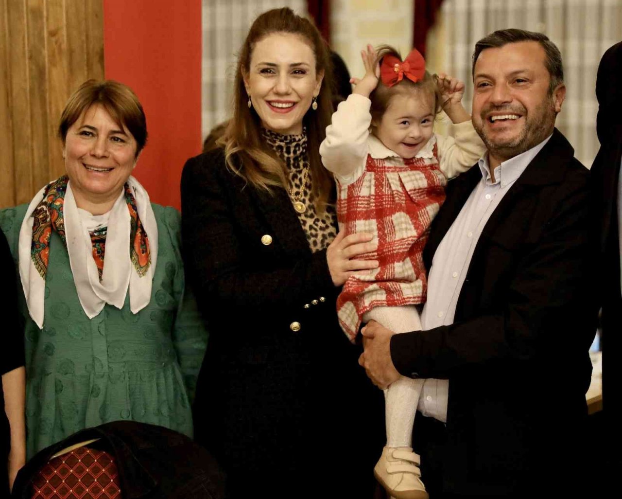 Yüreğir Belediye Başkanı Kocaispir, "Sevginin önünde engel yok"