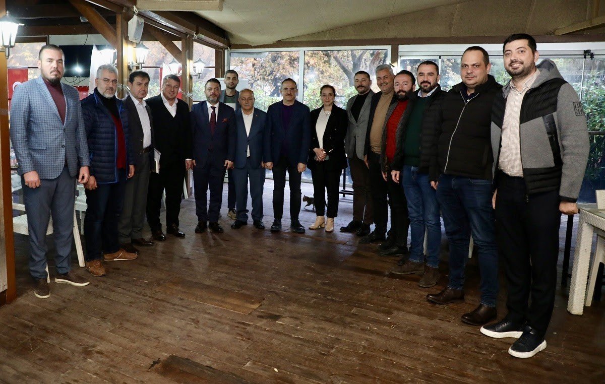 İzmir AK Parti’den 30 ilçeye çıkarma