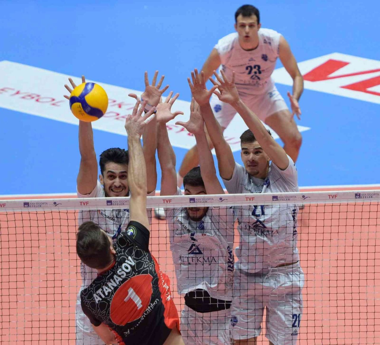 AXA Sigorta Efeler Ligi: Altekma: 0 - Ziraat Bankkart: 3