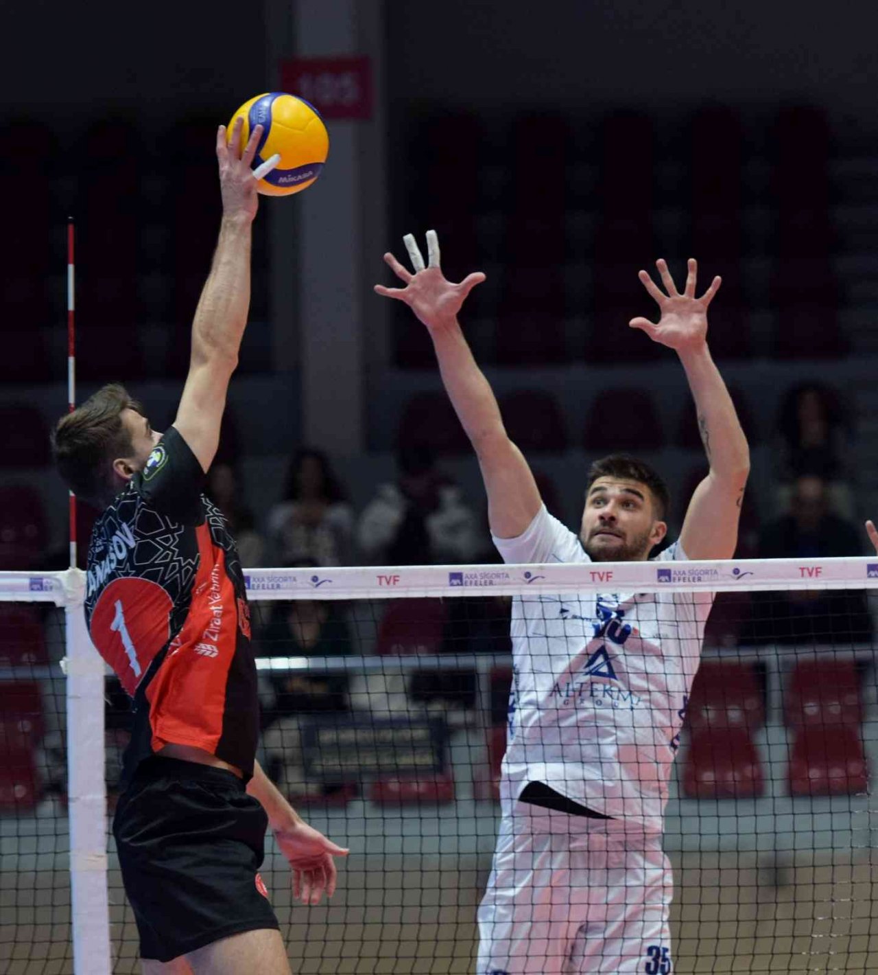 AXA Sigorta Efeler Ligi: Altekma: 0 - Ziraat Bankkart: 3