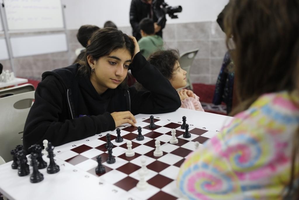 Kayapınar Belediyesinden vatandaşlara spor alanında destek